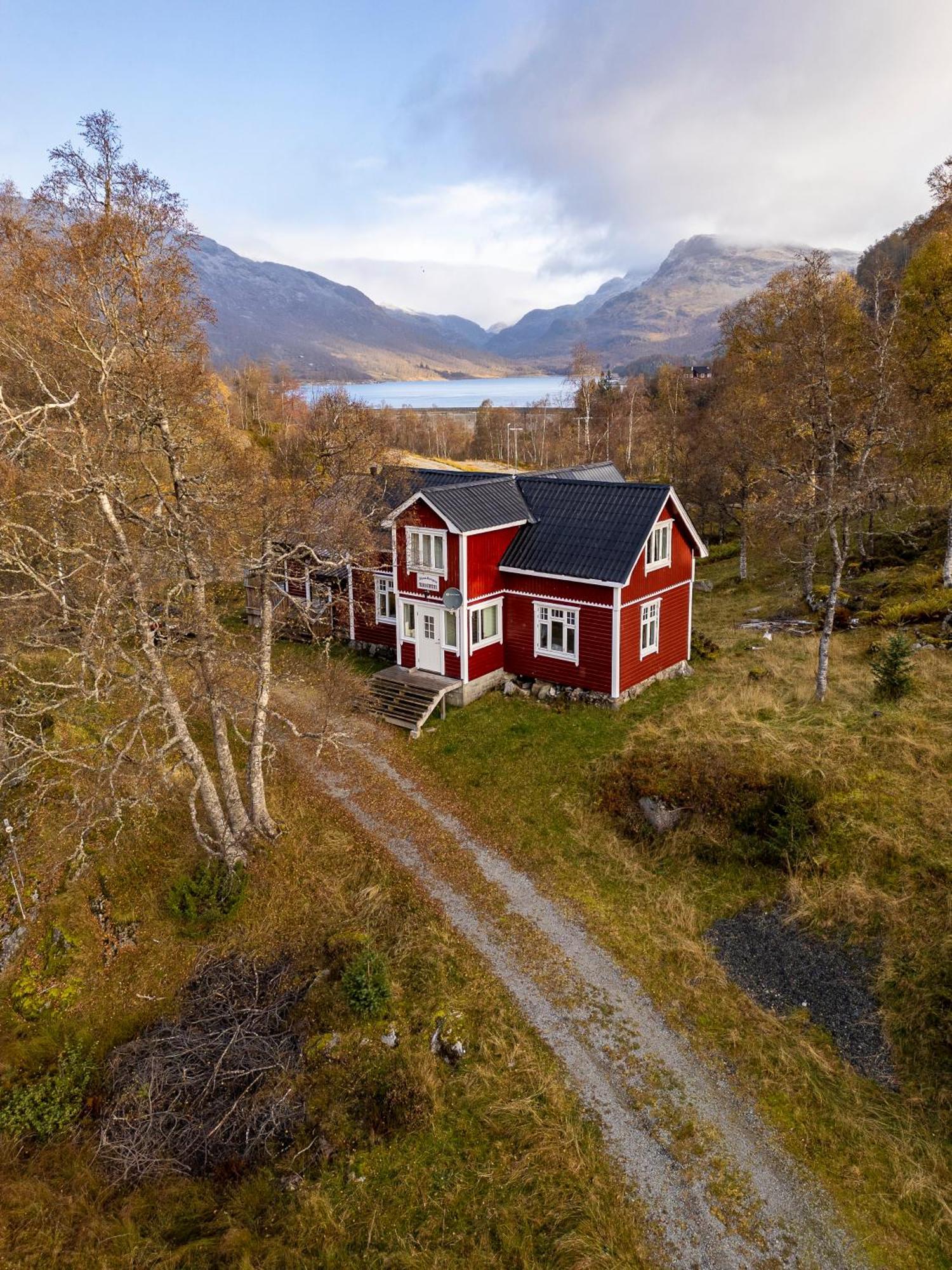 Minnehaugen I Handeland Lodge Sauda Εξωτερικό φωτογραφία